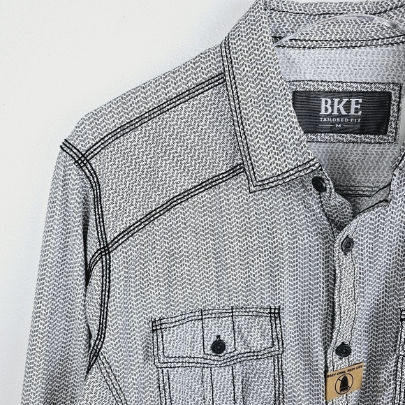 BKE Tailored Fit Haslet Shirt in White & Black NWT, size Medium - Picture 10 of 16